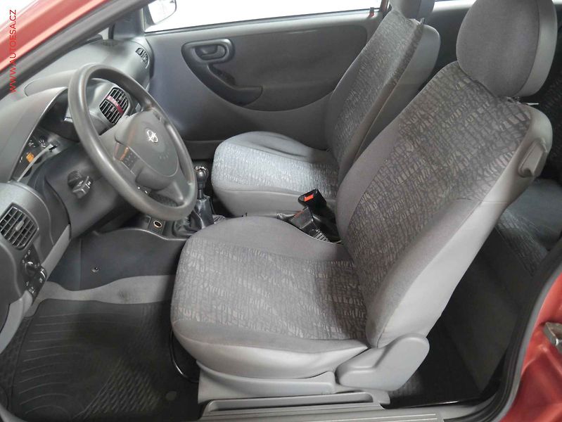 Opel Corsa (2002) 1.2i, ČR, STK4/28 - fotka 9 z 17