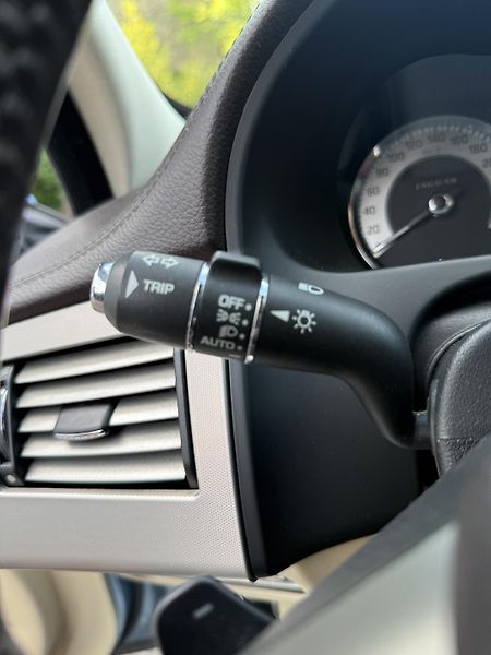 Jaguar XF 2.7D 152 kW - fotka 17 z 22