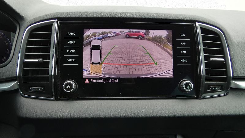 Škoda Karoq 2.0 TDI 110 kW Style 4x4 DSG - fotka 16 z 24
