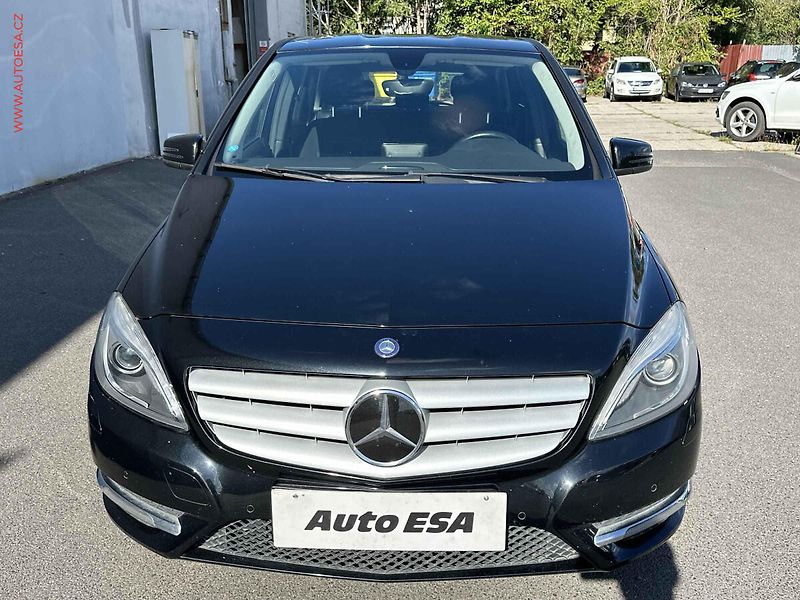 Mercedes-Benz Třídy B (2014) 2.0T B220 4Mat, 1.maj,ČR, AT - fotka 2 z 20