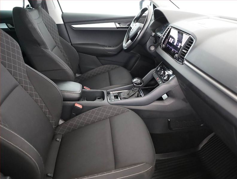 Škoda Karoq (2019) 1.5 TSI - fotka 7 z 21
