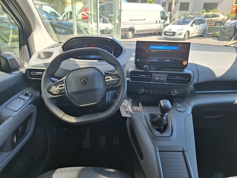 Peugeot Rifter (2026) ALLURE TURBO 110k MAN6 - fotka 12 z 23