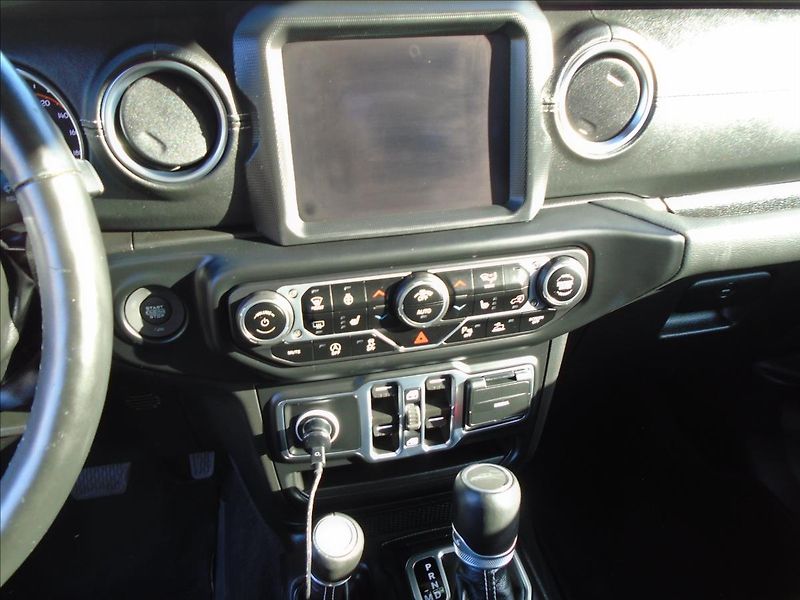 Jeep Gladiator 3,0 - fotka 21 z 23