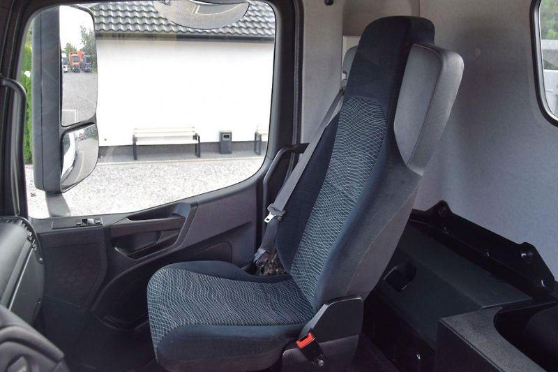 Mercedes-Benz (2018) Arocs 3252 8x4 Bordmatik  - fotka 23 z 27