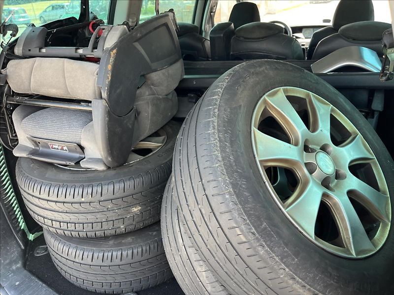 Citroën C8 2,0 HDi 8.MÍST 2xKOLA STK 7/28 - fotka 28 z 31