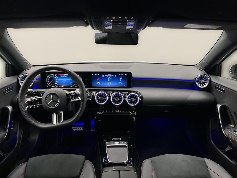 Mercedes-Benz Třídy A 250e s hybridní technologií EQ - fotka 13 z 22