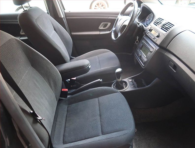 Škoda Fabia (2008) 1.4 16V, po STK, zamluveno - fotka 9 z 18