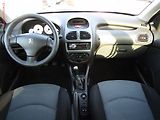 Peugeot 206 (2004) 1.4 HDi, ČR, AC, park.asist - náhled 8