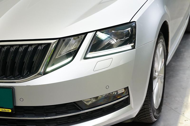 Škoda Octavia - fotka 9 z 27