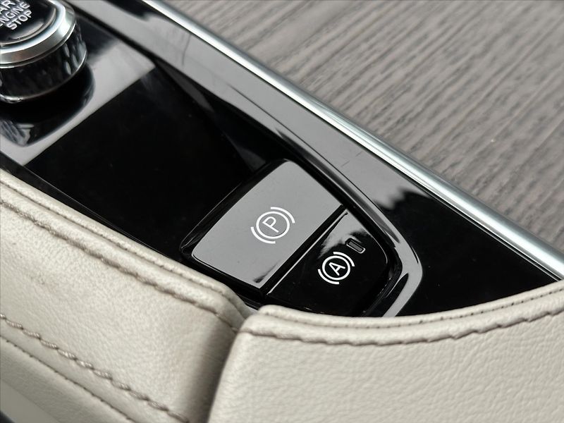 Volvo S90 2,0 B5 184kW CZ DPH - fotka 32 z 41