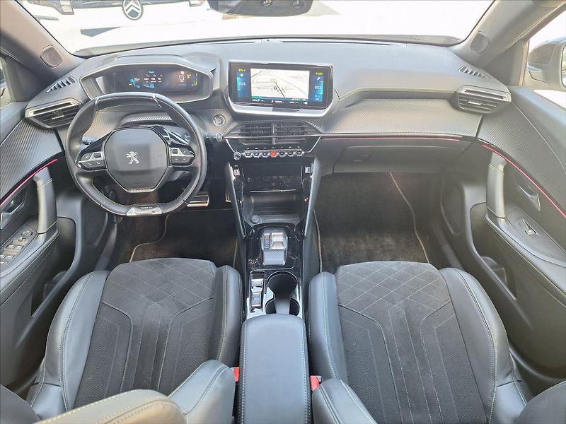 Peugeot 2008 0,0 e  GT ČR 1maj nehavarováno - fotka 2 z 15