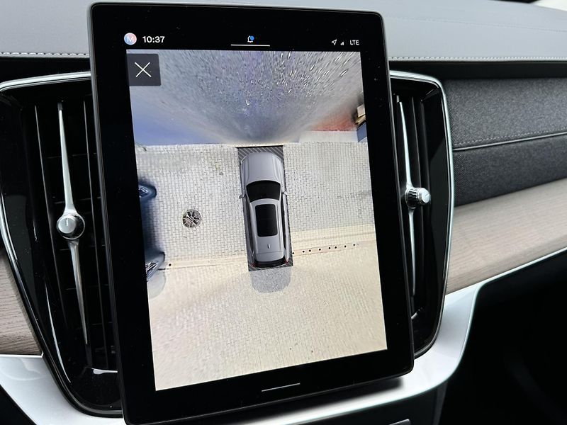 Volvo XC90 T8 AWD PLUS BRIGHT/ 360 / kola - fotka 49 z 62
