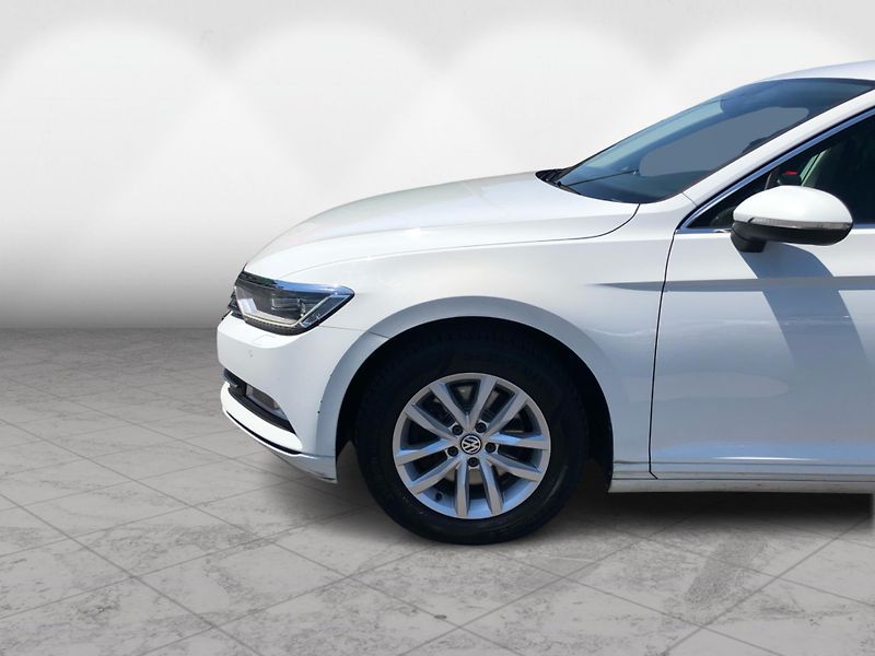 Volkswagen Passat Variant 2,0 TDI DSG - fotka 10 z 28