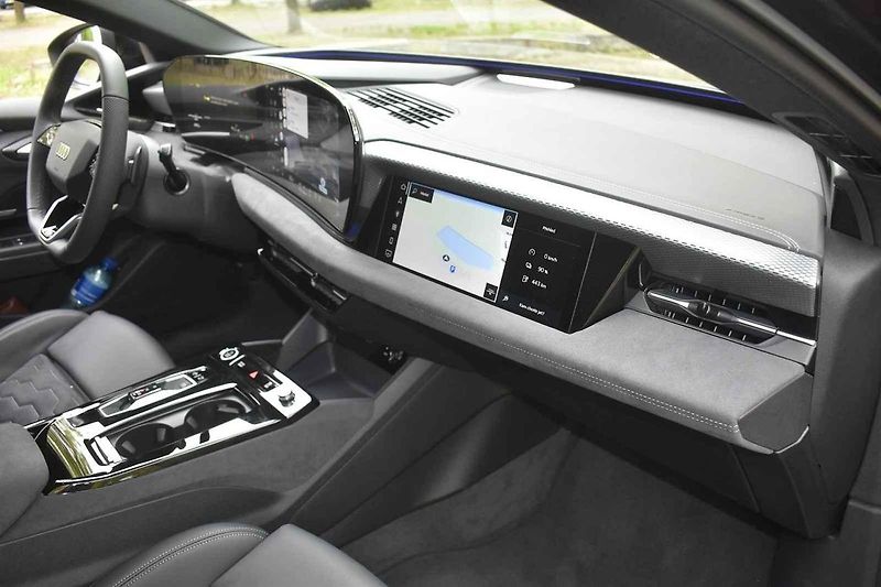 Audi A6 e-tron je hodně pohodlné auto s velmi dobrým dojezdem.