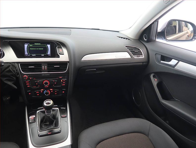 Audi A4 Allroad (2011) 2.0 TDI, 4X4, Xenony - fotka 8 z 17