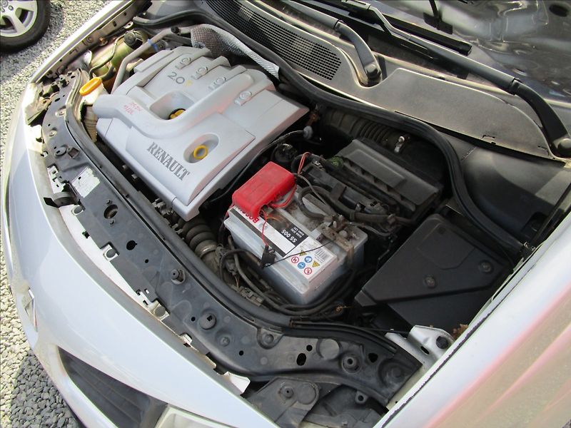 Renault Mégane 2.0T 16V, Cabrio - fotka 45 z 47