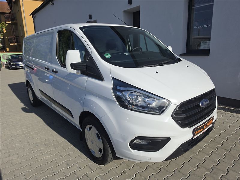 Ford Transit Custom 2,0 TDCi 96KW L2H1 - fotka 4 z 38