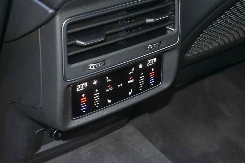 Audi SQ7 je velmi rychlé univerzální auto, ovšem s vyšší cenovkou
