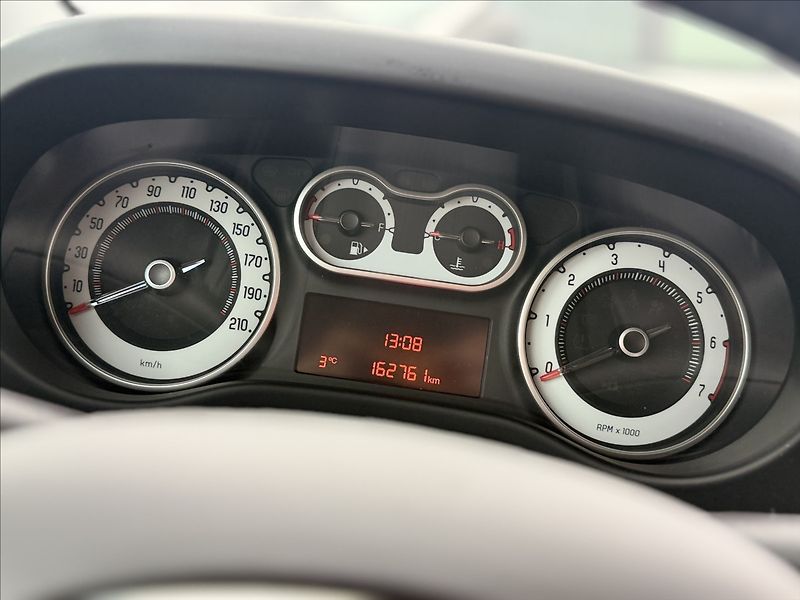 Fiat 500L i 77kW KLIMA - fotka 12 z 28