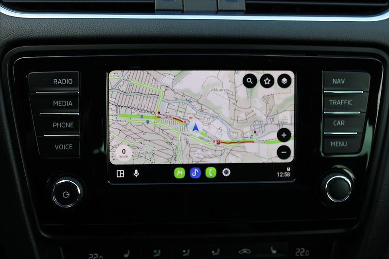 Škoda Octavia 1,6 TDI  TAŽNÉ,JOY - fotka 13 z 27