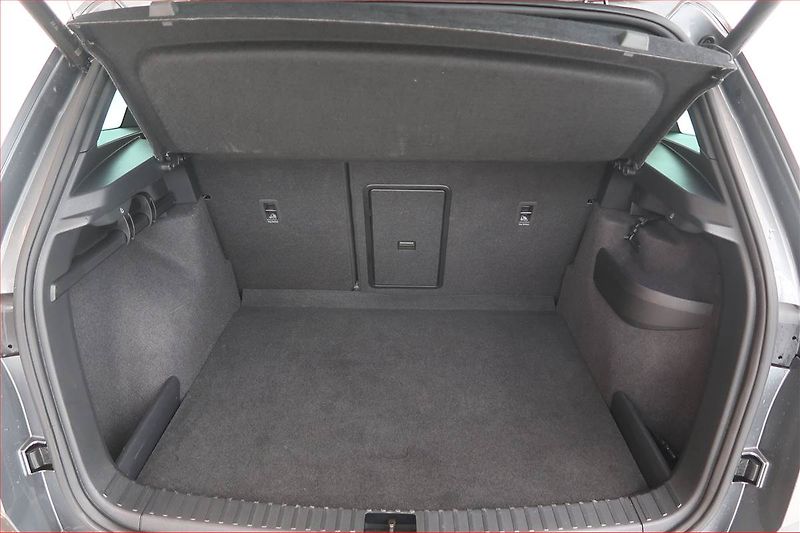 Škoda Karoq (2024) Sportline 2.0 TDI - fotka 14 z 27