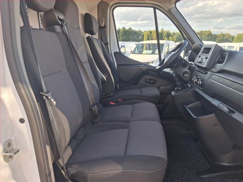 Renault Master (2024) 2.3 dCi 135, L3H2, 12m3, 1.0t - fotka 7 z 17