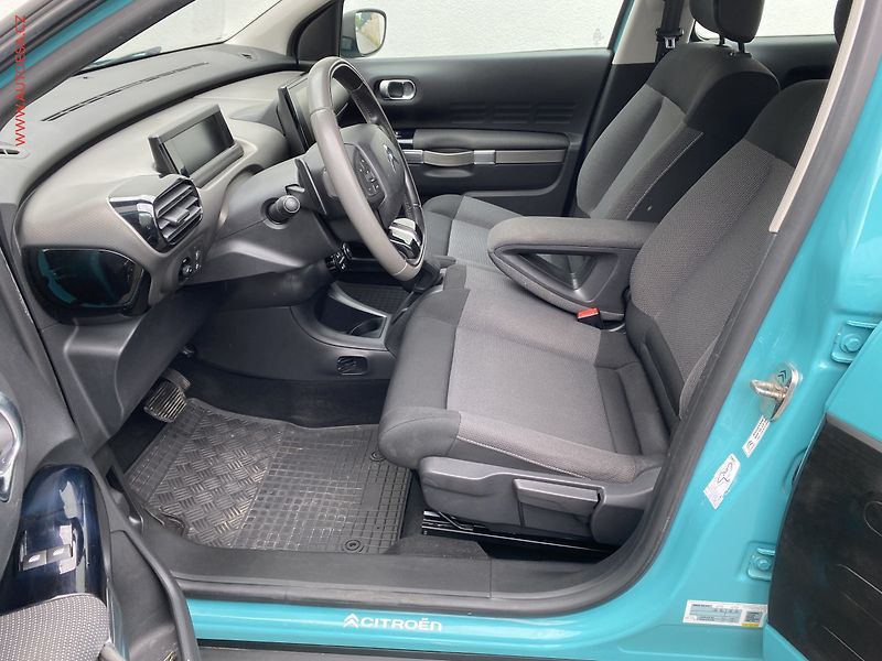 Citroën C4 Cactus (2016) 1.2 PT, ČR, AC, kamera - fotka 9 z 17