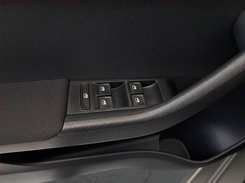 Škoda Fabia (2016) Style 1.2 TSI, Serv.kniha - fotka 16 z 23