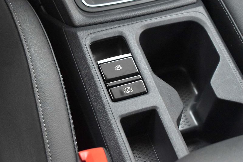 Volkswagen Caddy MAXI 2.0 TDI STYLE*TAŽNÉ*ČR 1M - fotka 23 z 44