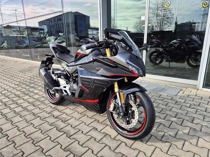 CFMOTO 450 SR (2026) - fotka 2 z 15