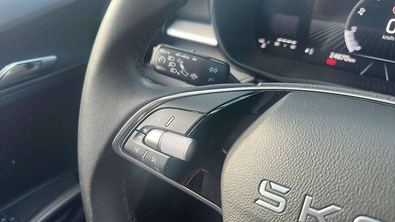 Škoda Fabia Selection 1,0 TSI 70kW MT5/Z66 - fotka 10 z 25