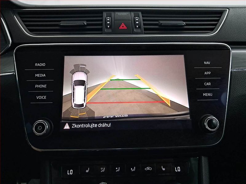 Škoda Superb (2020) Scout 2.0 TSI - fotka 20 z 20