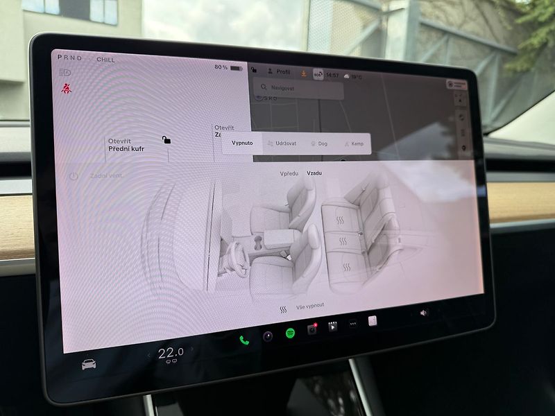 Tesla Model 3 SR Plus REZERVACE - fotka 17 z 39