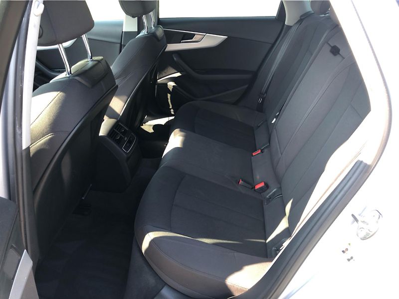 Audi A4 (2016) 2.0 TDI - fotka 12 z 30