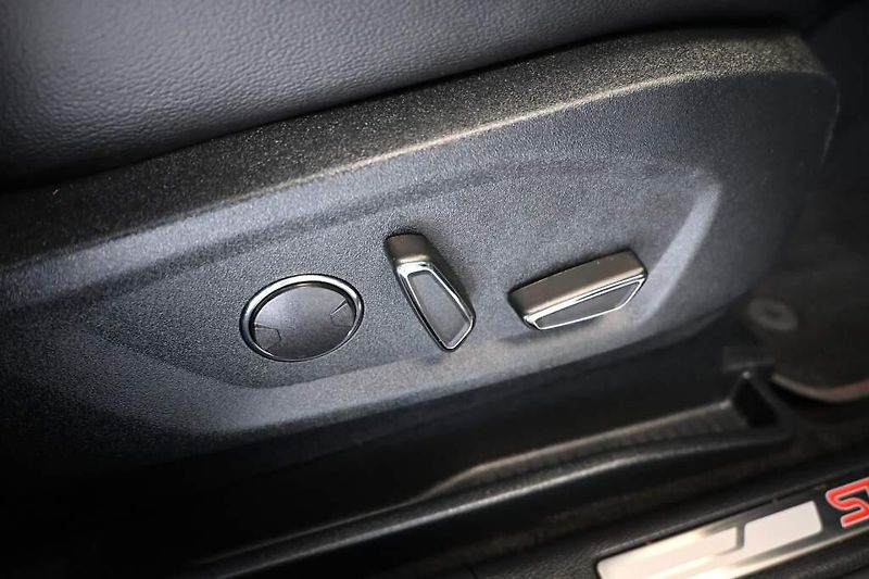 Ford S-MAX (2022) 2.0 ST-LINE LED ACC SONY Tažné - fotka 22 z 34