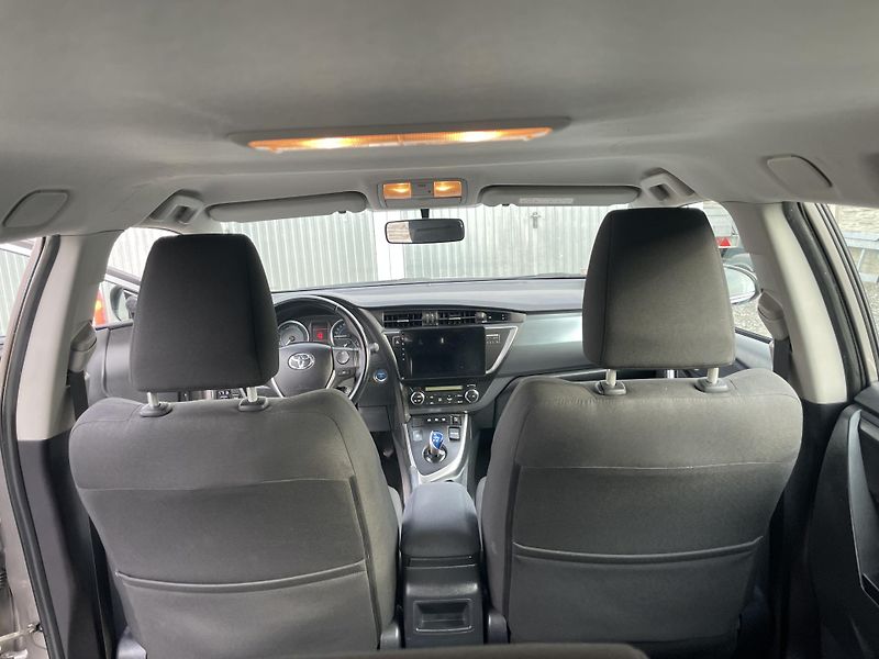 Toyota Auris 1.8i 16v HYBRID AUT NAVI CAM!! - fotka 110 z 166