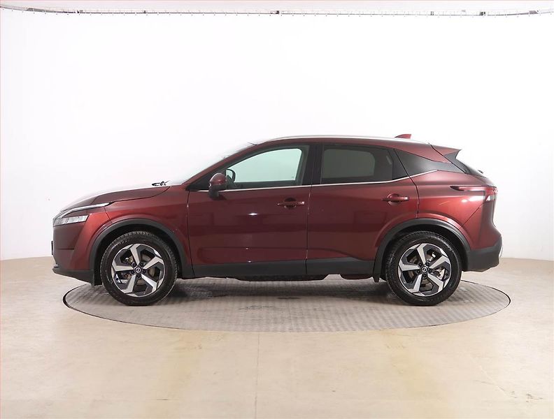 Nissan Qashqai (2022) N-Connecta 1.3 DIG-T - fotka 3 z 20