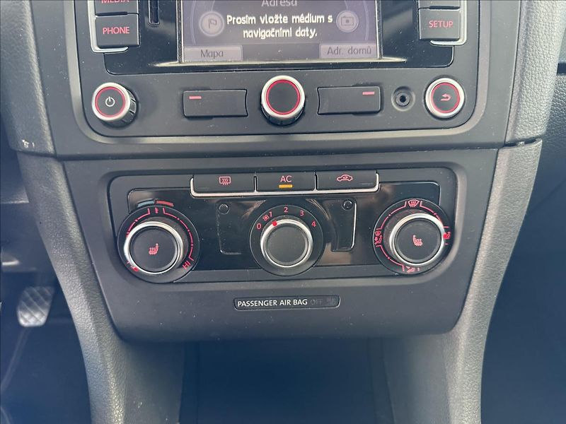 Volkswagen Golf 1,6   77kW,2.MAJITEL - fotka 17 z 22