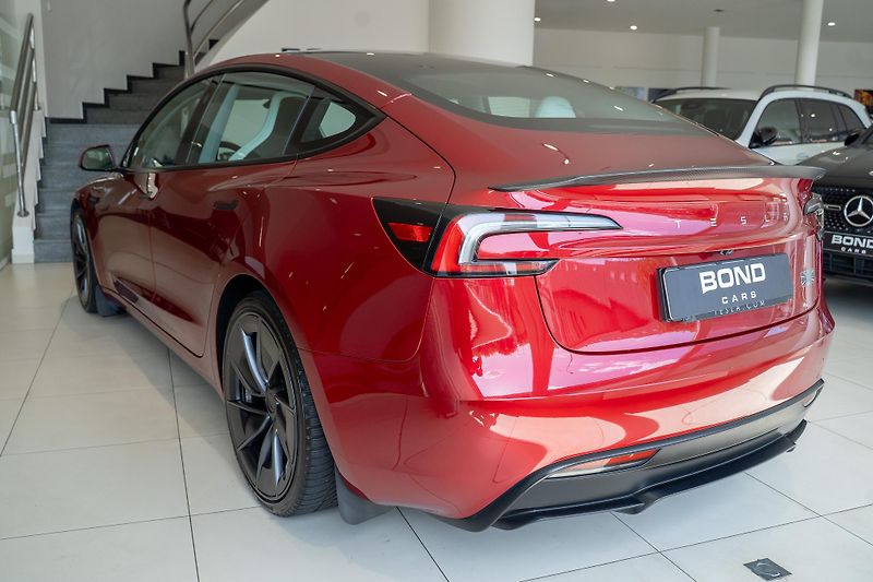Tesla Model 3 (2024) PERFORMANCE HIGHLAND — DUAL  - fotka 4 z 24