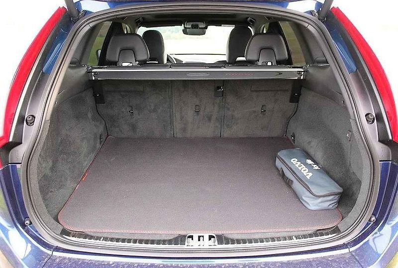 Volvo XC60.