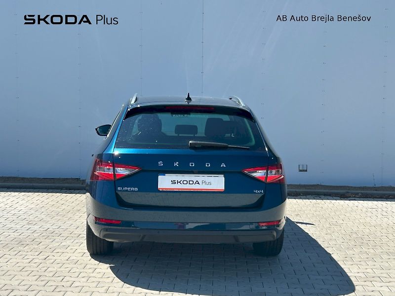Škoda Superb (2023) COM GRT STY 4X4 TD 140/2.0 A7A - fotka 24 z 31