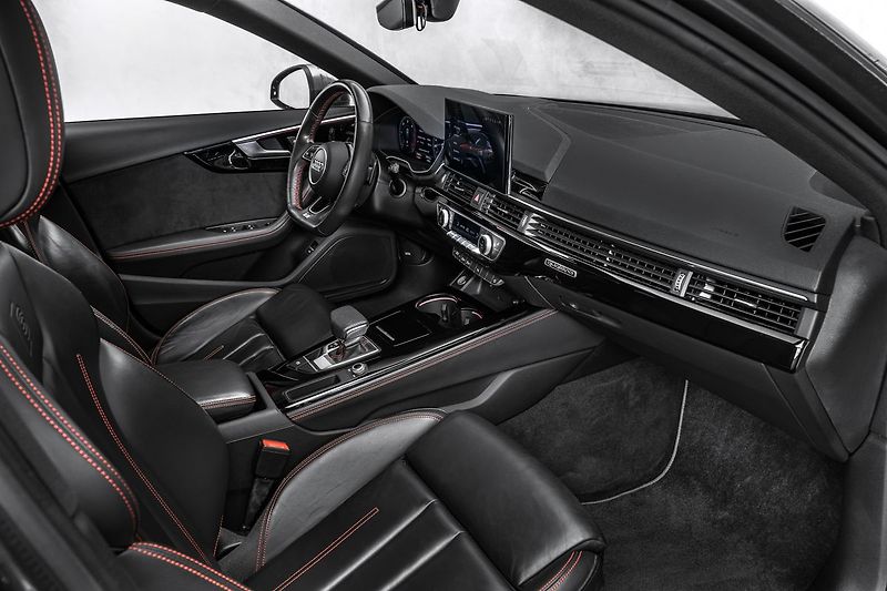 Audi A4 50 TDI quattro S-line - fotka 14 z 24