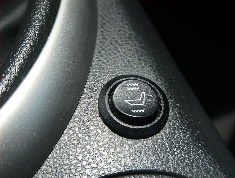 Nissan Qashqai (2012) 1.6 dCi, Serv.kniha, Navi - fotka 18 z 21