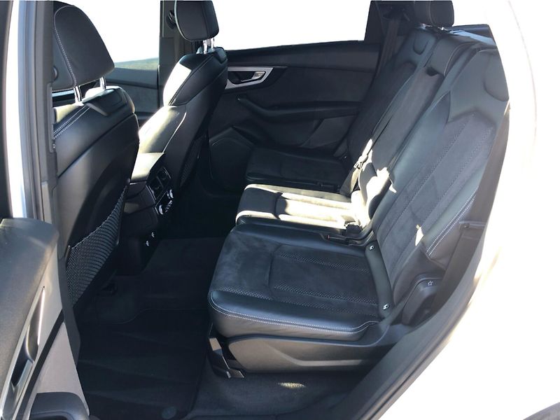 Audi Q7 3.0TDi S-LINE - fotka 12 z 30