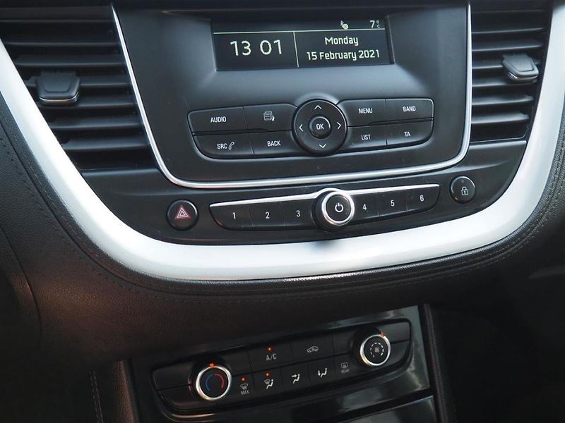 Opel Grandland X (2019) 1.5 CDTi - fotka 13 z 25