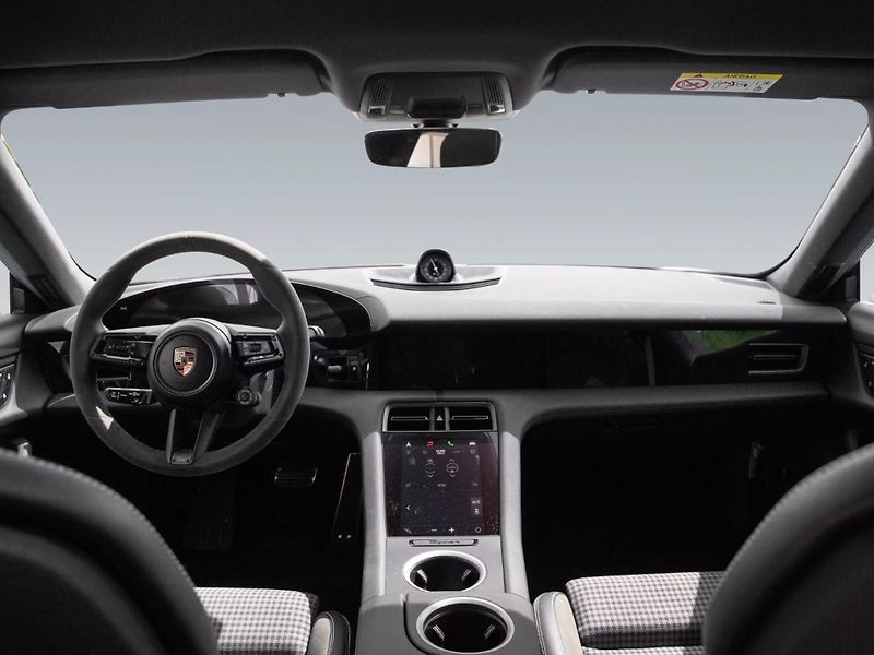 Porsche Taycan 4S Cross Turismo BOSE Matrix - fotka 17 z 23