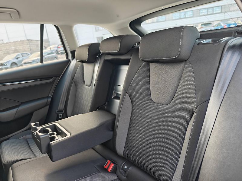 Škoda Octavia Ambition 6MP 1,5TSI - fotka 8 z 21
