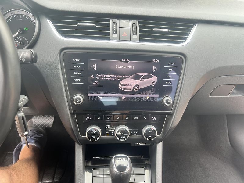 Škoda Octavia 1.5TSI 110KW,STYLE,DSG,ALU,DPH - fotka 38 z 43
