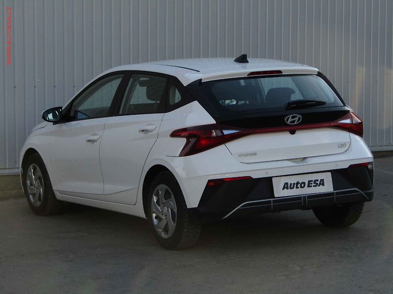 Hyundai i20 (2024) 1.2i, 1.maj,ČR, STK2/28 - fotka 6 z 22