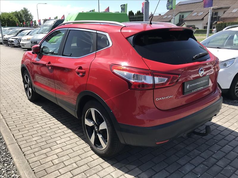 Nissan Qashqai 1,6 96kw   PANORAM - fotka 6 z 13